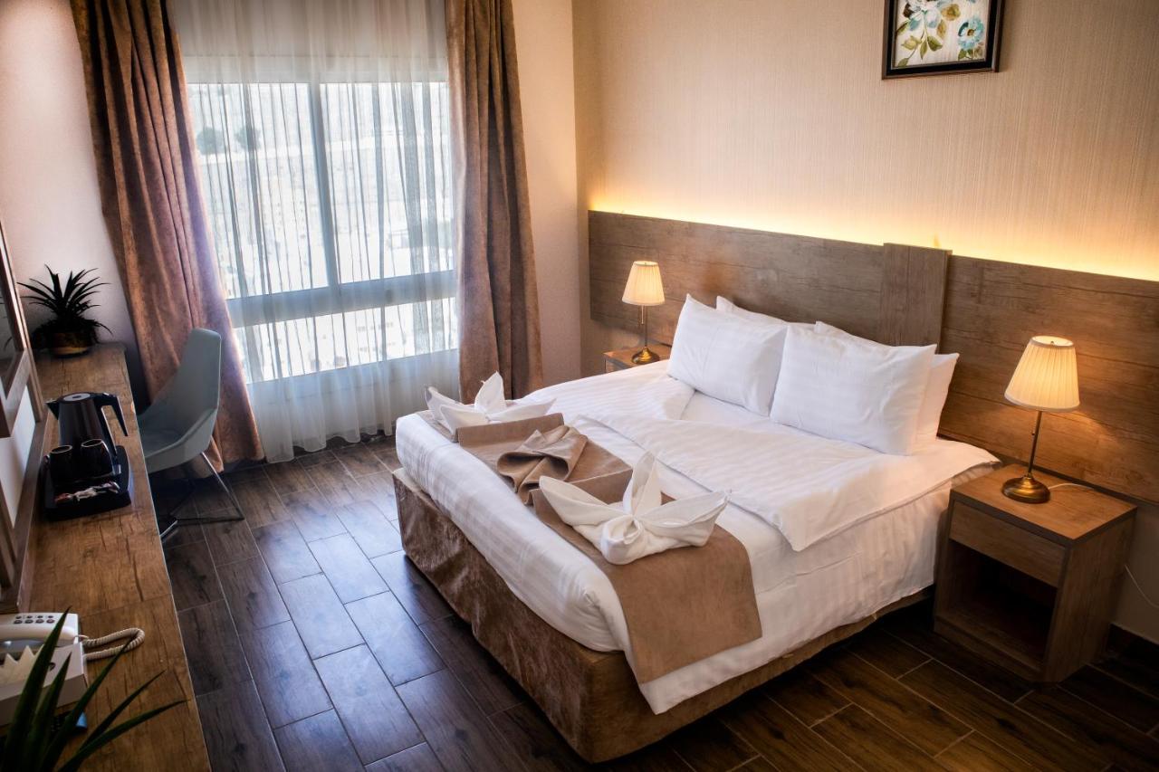 Hotel Emaar Legend