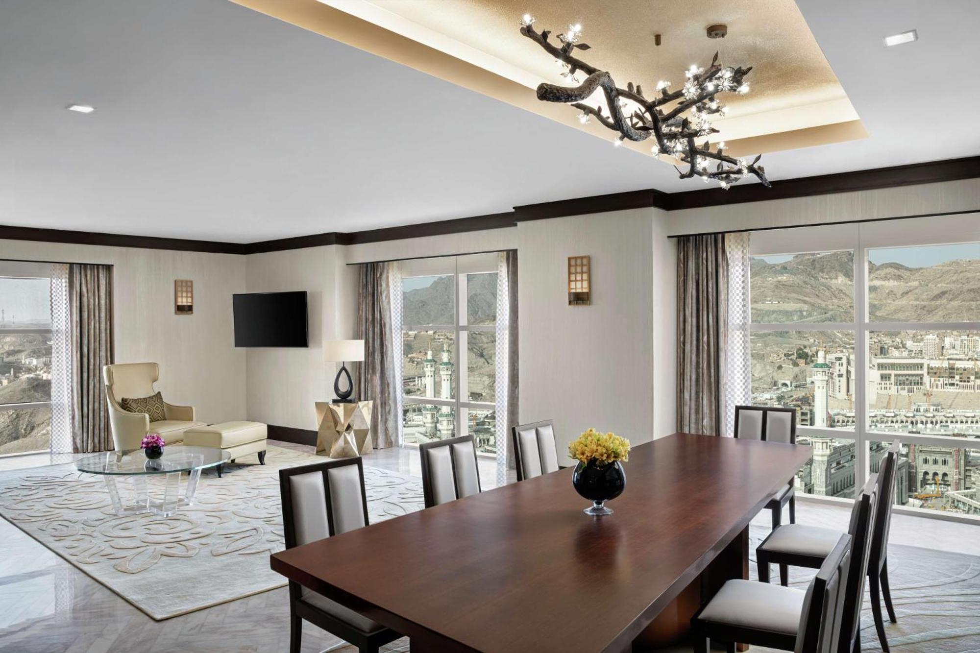 Doubletree By Hilton Jabal Omar Makkah 4*