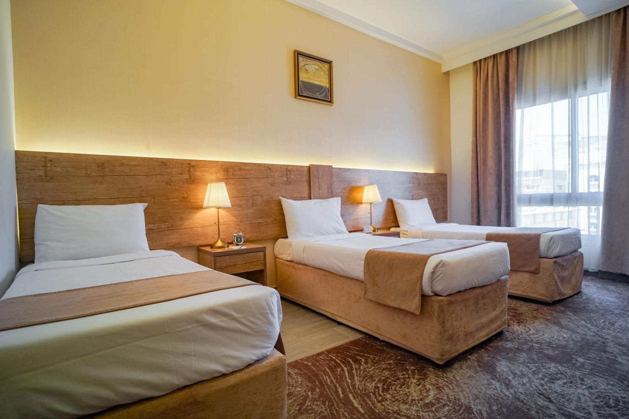 Hotel Emaar Legend