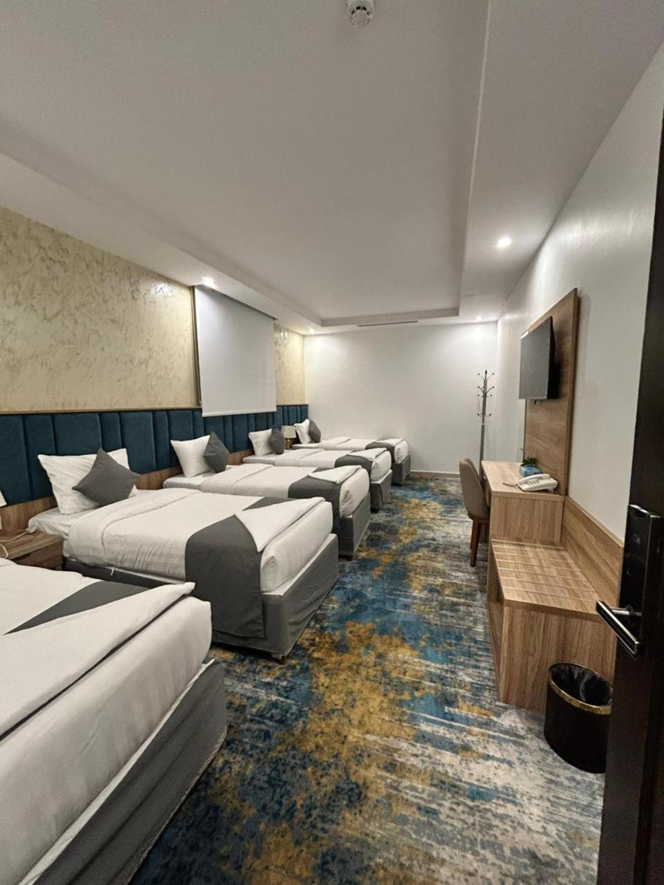 Blue Pearl Hotel *
