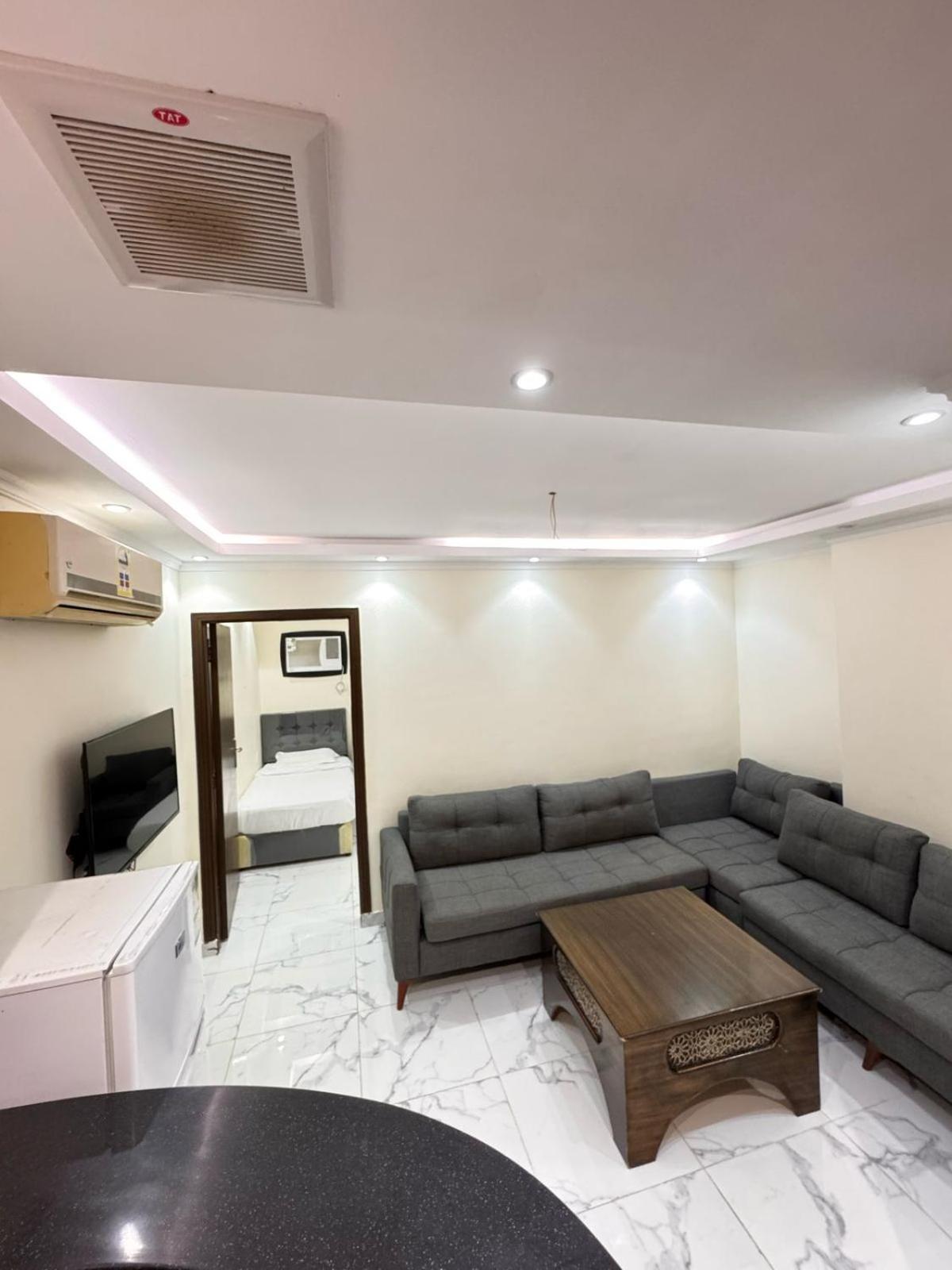 комфортная 10 мин ходьбы Apartment