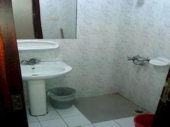 Hotel Al Salah Tower 4*