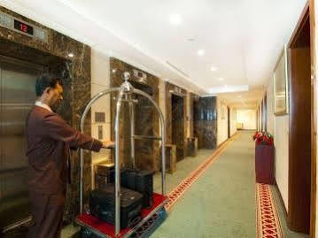 Makarem Al Bait Al Azizia Hotel
