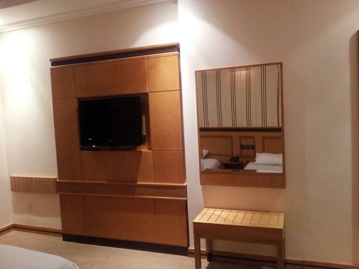 Hotel Al Olyan Golden 4*